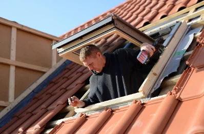 Pose de fenêtres de toit Velux à Échassières